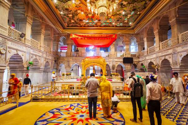 Delhi Temples & Spiritual Sites Tour