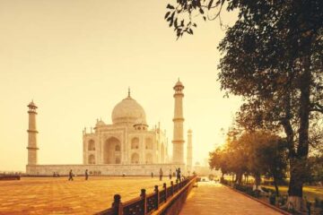Sunrise Taj Mahal Tour from Delhi